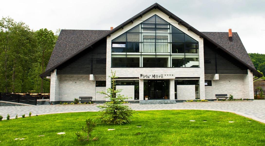 Pension Piriu' Morii Gura Humorului Eksteriør bilde